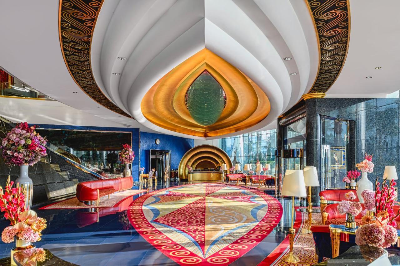 Jumeirah Burj Al Arab Dubai Esterno foto The lobby of the hotel