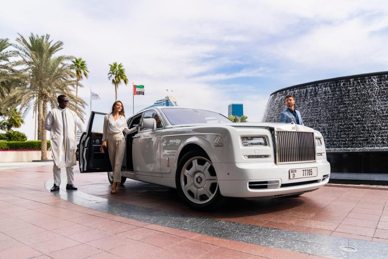 Jumeirah Burj Al Arab Dubai Esterno foto Rolls-Royce Phantom