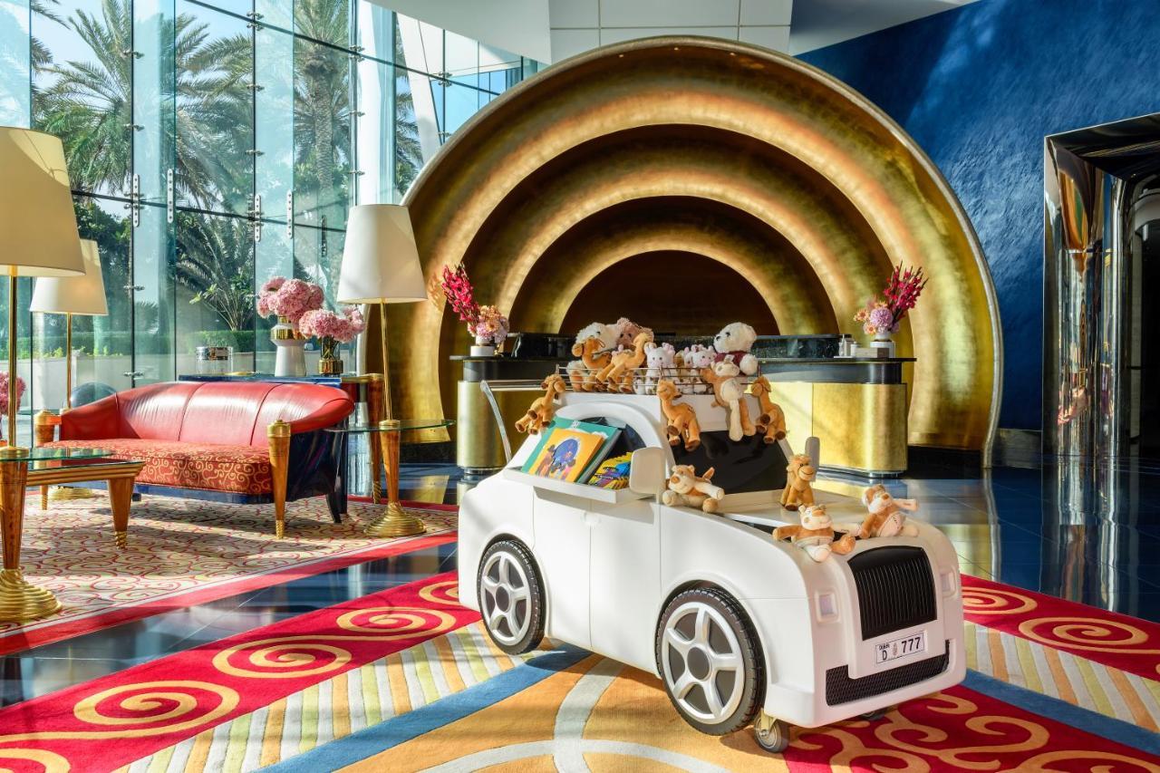 Jumeirah Burj Al Arab Dubai Esterno foto The hotel's lobby
