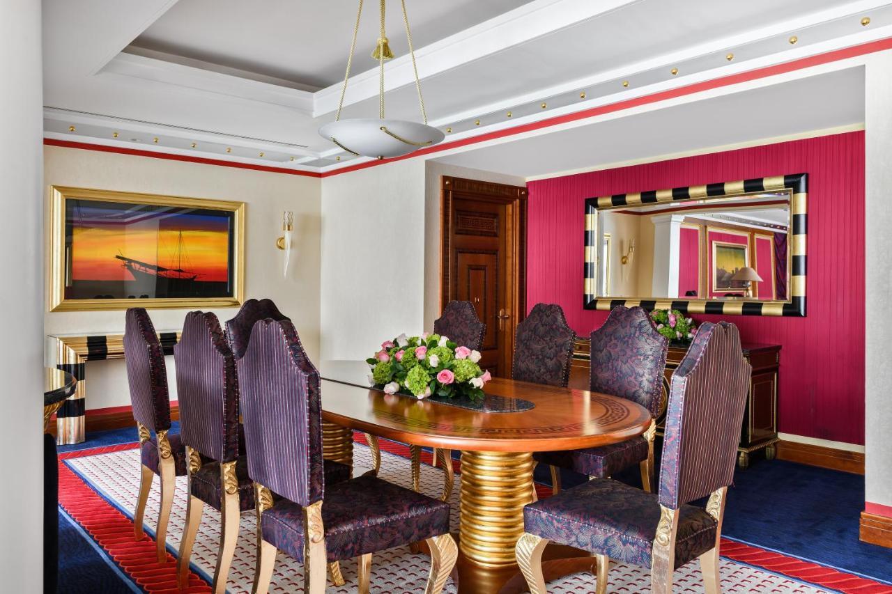 Jumeirah Burj Al Arab Dubai Esterno foto Dining room