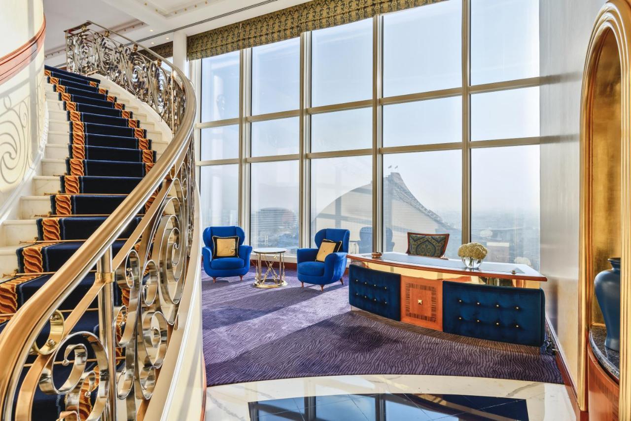 Jumeirah Burj Al Arab Dubai Esterno foto The 39th floor of the hotel
