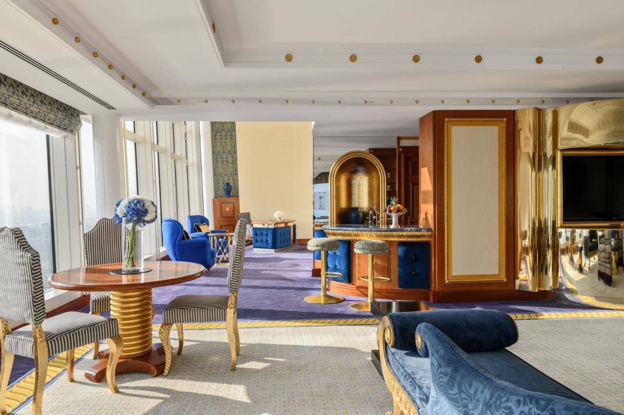 Jumeirah Burj Al Arab Dubai Esterno foto The interior of the suite