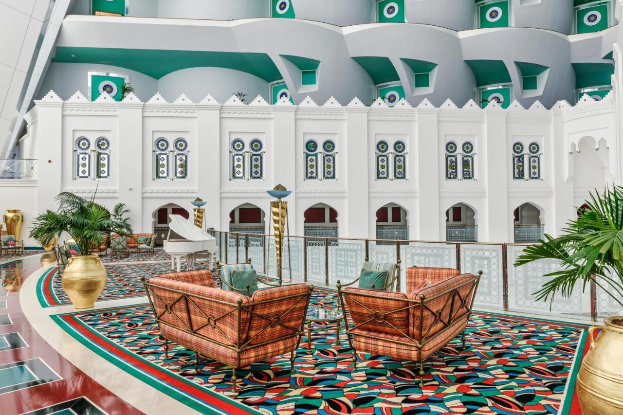 Jumeirah Burj Al Arab Dubai Esterno foto The interior of the hotel