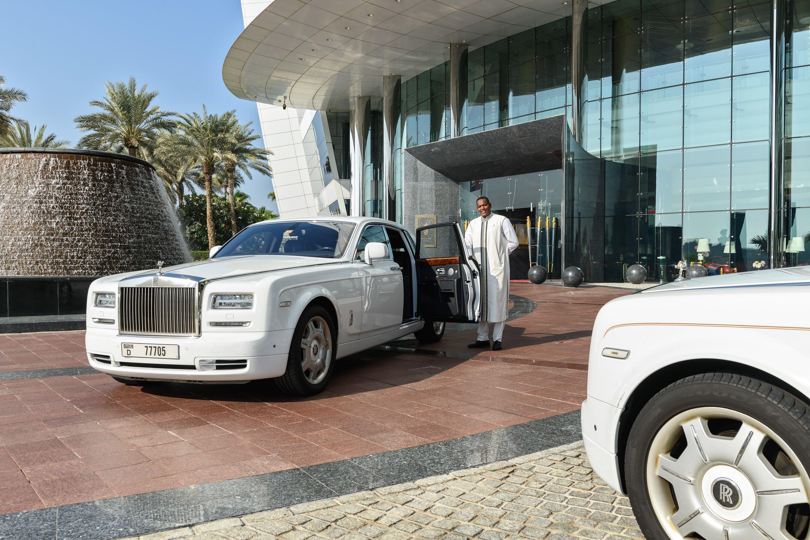 Jumeirah Burj Al Arab Dubai Esterno foto Rolls-Royce Phantom