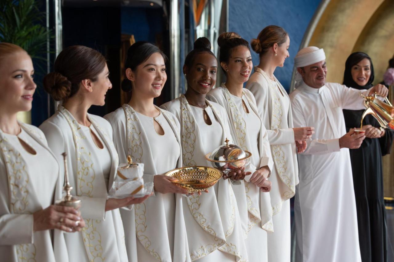 Jumeirah Burj Al Arab Dubai Esterno foto Emirates' staff at the 2013 FIFA Club World Cup