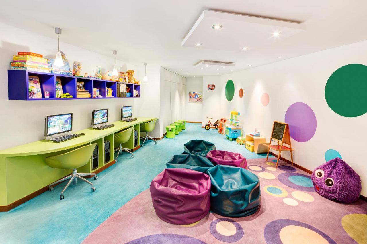 Jumeirah Burj Al Arab Dubai Esterno foto Kids Club